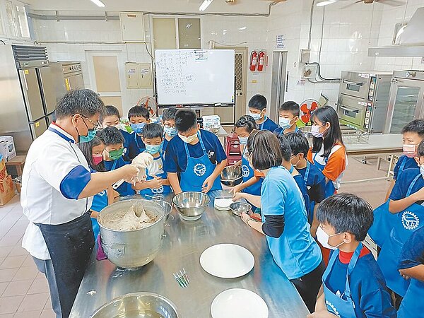 七股區後港國中停辦後,轉型為佳里國中後港校區,閒置空間部分規畫作為職業試探體驗中心。(台南市教育局提供/曹婷婷台南傳真)
