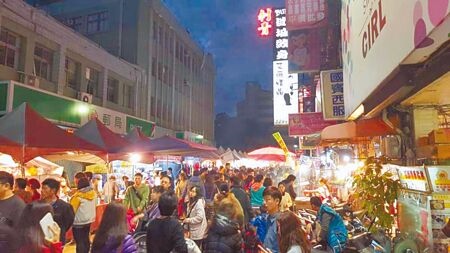 
受疫情影響，新竹市年貨大街已停辦3年，隨疫情趨緩，今年即將回歸。（本報資料照片）
