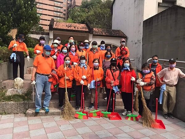 金湖里舉辦淨街慢跑活動。圖／邱金波里長提供