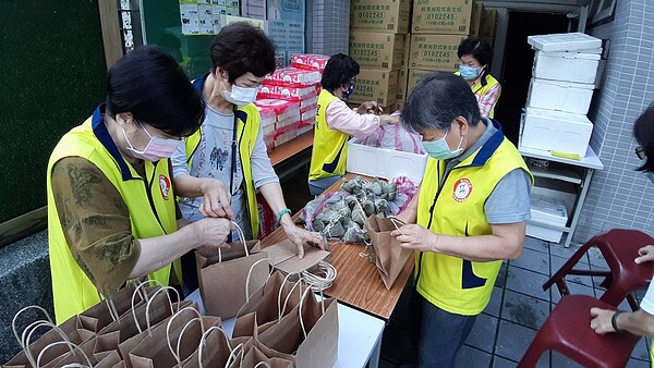 端午節提供粽子給民眾領取。圖／截取自臺北市鄰里服務網