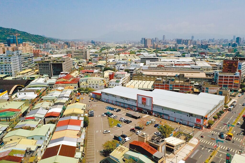 新北市推動工業區轉型計畫,選定板橋新板、新莊丹鳳工業區推動,圖為丹鳳地區現況。(新北市都更處提供/葉德正新北傳真)