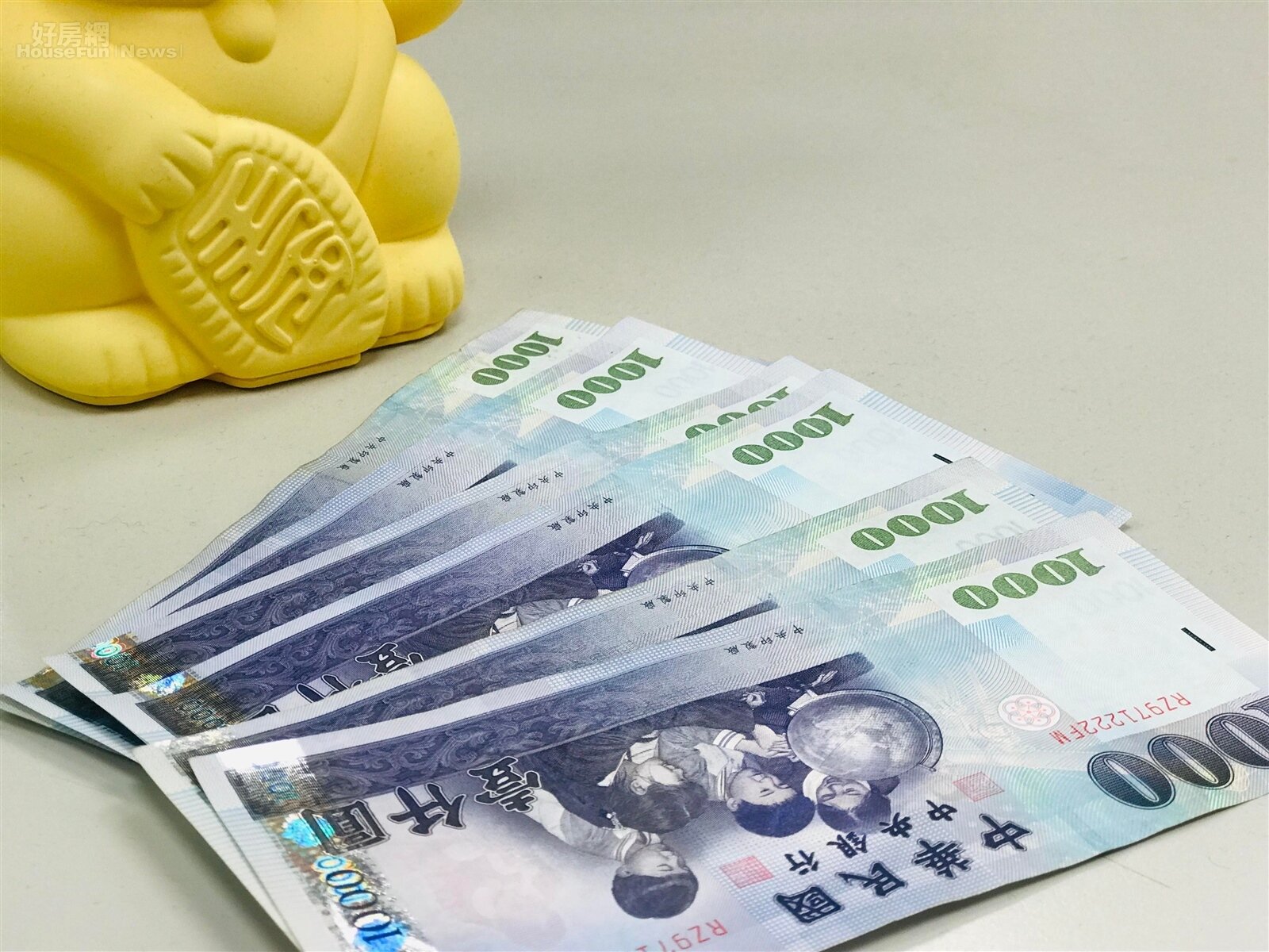 還稅於民,政院普發6千元,知情人士透露若使用「線上先填寫帳戶」的民眾,最快2月底就能看到現金入帳。圖/好房網News記者黃暐迪攝影