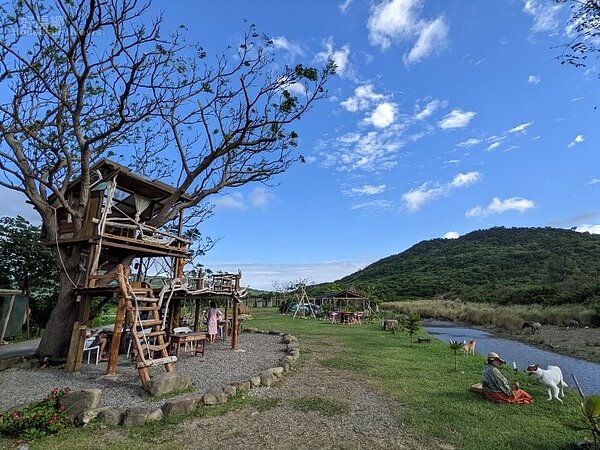 小旅行_開門見山樹屋咖啡1