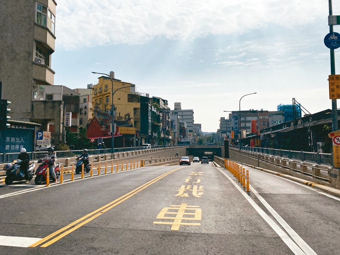 新竹市西大路地下道已開放通車測試，驗收完成前不會再封路。記者王駿杰／攝影 