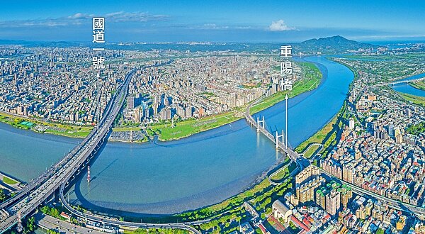 「晴空大地」基地可快速銜接重陽橋與國道一號三重交流道。圖/現場提供