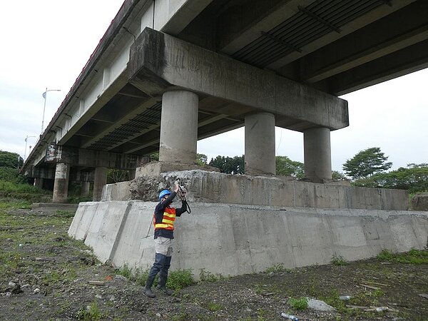 屏東縣政府近期施作橋梁維修工程。圖/屏東縣政府工務處提供