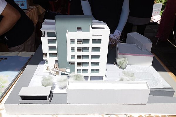 新竹縣峨眉鄉公所將原地重建6層樓的鄉公所、鄉代會與戶政事務所聯合辦公大樓。模擬圖/新聞處提供