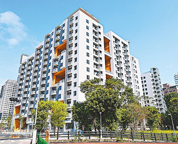 新北市社宅租售傳出二房東、人頭戶狀況,住都中心表示,將發函要求有疑義的住戶提供戶籍謄本證明。(新北市住都中心提供/蔡雯如新北傳真)