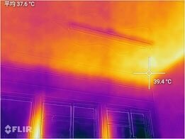 網友貼出西曬房熱源照，顯示儲熱都集中在牆面上。圖／摘自臉書社團「裝潢DIY研究室」