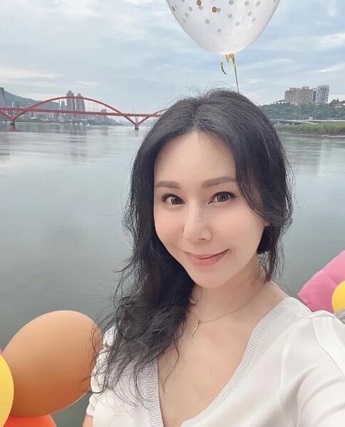 名模洪曉蕾會厭炎感染，醫師指出感染關鍵症狀為「口水吞不下去」。圖／取自臉書
