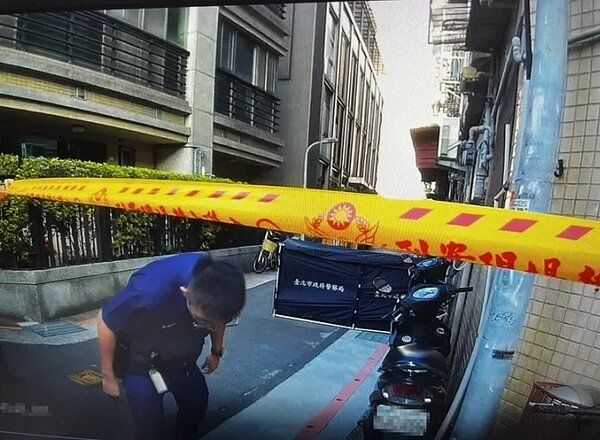 台北市大安區9日凌晨3點多發生母子墜樓案,雙雙不幸身亡。記者翁至成/翻攝