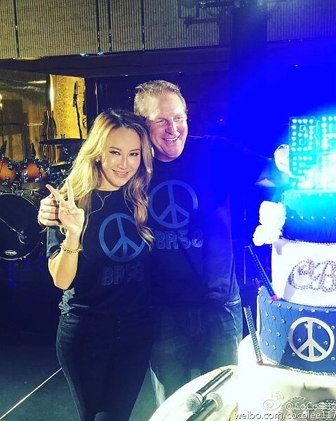 李玟與老公Bruce。 圖／擷自微博
