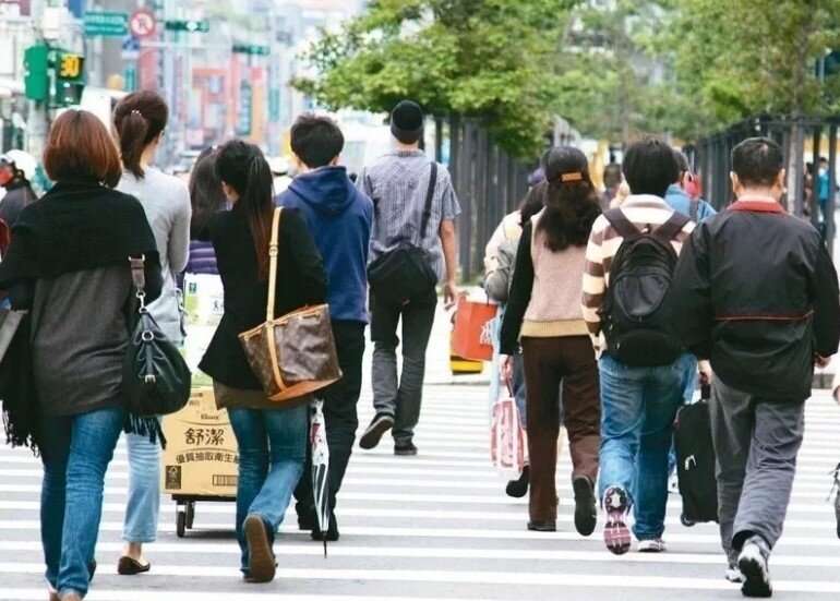 行政院主計總處昨（10）日公布薪資統計，1至5月經常性薪資平均45,341元、年增2.46%，總薪資成長1.61%。圖／聯合報資料照片