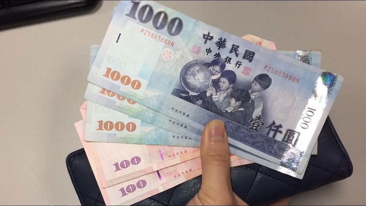 ▼楊玉全認為，央行願意鬆綁限貸令，能讓購買第二戶的換屋者有更多緩衝時間賣房，但限期一年容易衍生急售壓力。（示意圖／東森新聞）