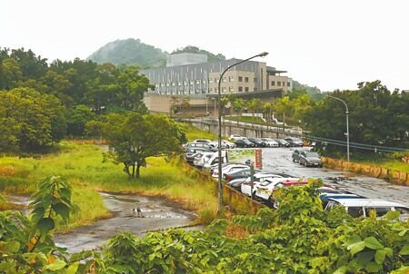 AIT台北辦事處規劃租用內湖國中金湖校區用地,擴建辦公房舍。(趙雙傑攝)