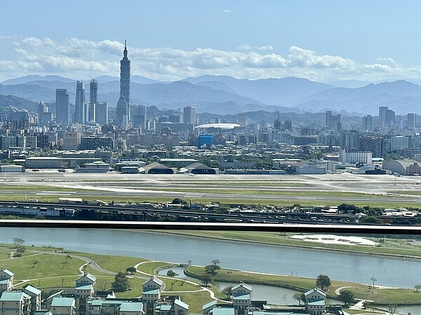 仲量聯行今(11)日發布第2季北市租賃報告,整體而言,台北市的A辦空置率維持在3%以內的盤整區間,部分第1季的空置空間已有新租戶接手,顯示出優質空間一旦釋出,市場仍然反應熱絡。房市示意圖。記者朱曼寧/攝影