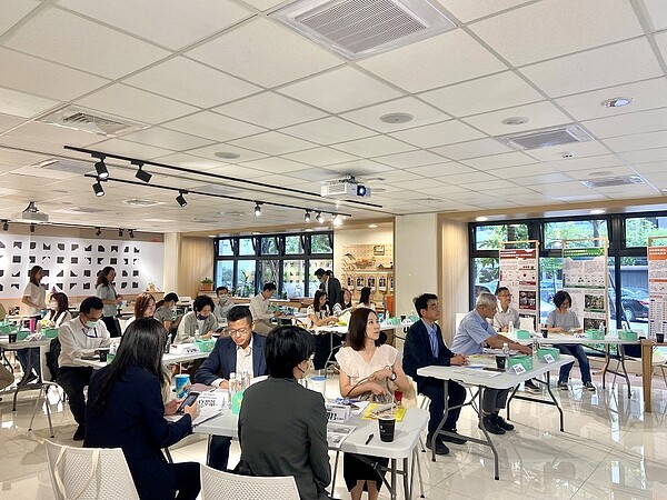 雙北都市更新處,積極探討鄰國日本的成功案例。圖/都市更新處提供