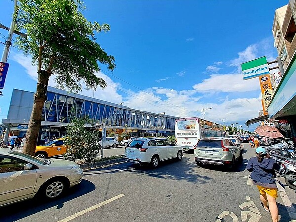 將有高雄捷運加持!這裡買房入門總價350萬 屏東東港房價穩健上漲,價格仍親民。圖/業者提供