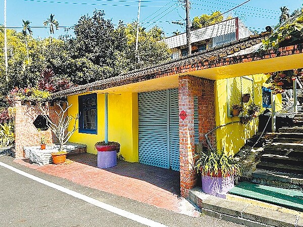 嘉義縣梅山鄉大南社區轉角有一處鮮亮美景,榮獲2023年建築園冶獎。(嘉義縣政府提供/廖素慧嘉縣傳真)