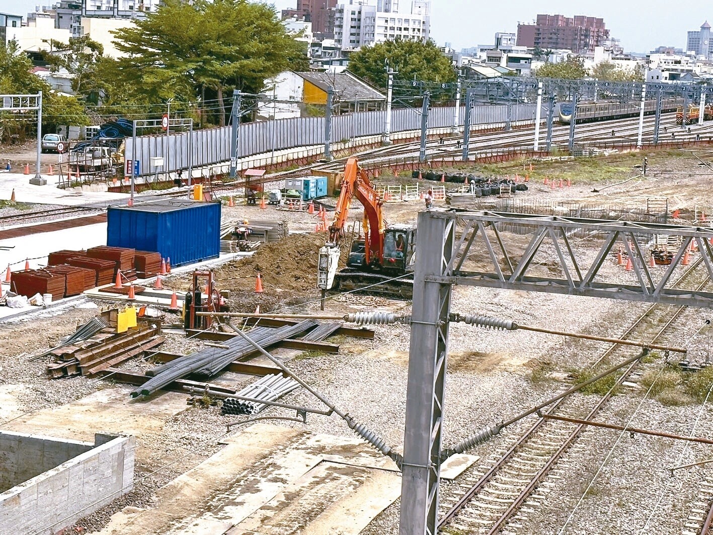 嘉義市鐵路高架化工程預定打造全新嘉義火車站，圖為新車站的基地。記者魯永明／攝影 