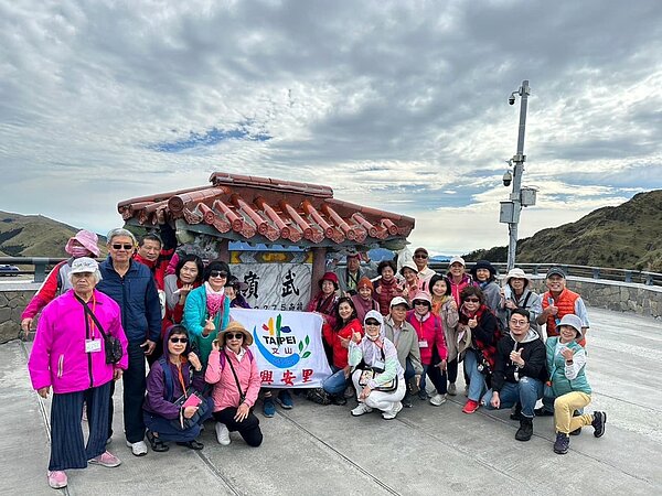 興安里林文權里長帶大家出去玩啦。（圖／文山樂生活Ｘ有你有我）