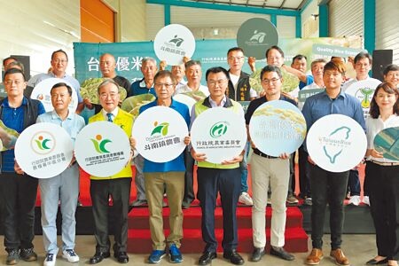 
行銷台灣好米，雲林縣斗南鎮農會與台灣優米公司合作，陸續把110公噸台灣米外銷至中東杜拜。（張朝欣攝）
