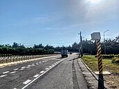 台61線後龍施工段　測照桿啟用