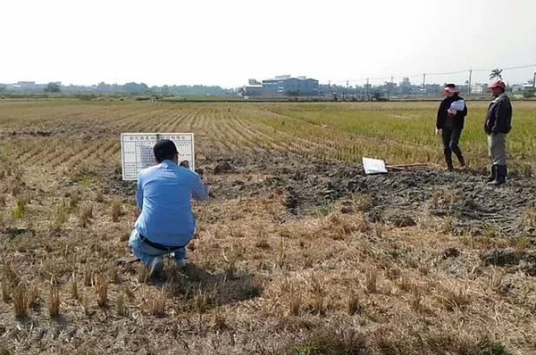 彰化縣曾有廣達330公頃農地慘遭重金屬汙染,環保局多管齊下整治及杜絕汙染源。圖/彰化環保局提供