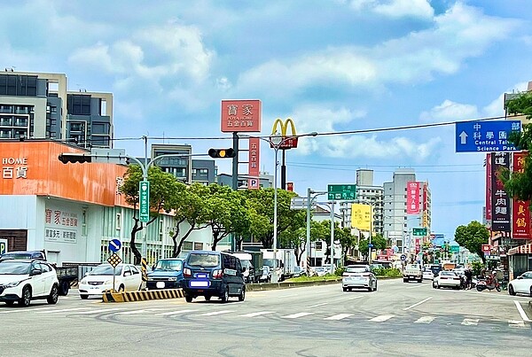 中清路大雅交流道附近街景。圖／業者提供