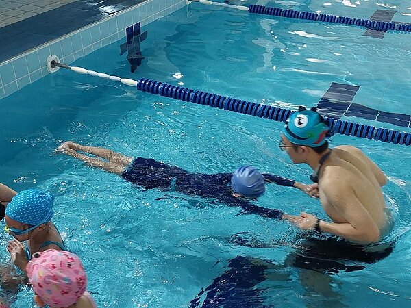 桃園市教育局盤點轄內高國中小共計259所學校，目前僅18所學校內設有泳池。（桃園市教育局提供／陳夢茹桃園傳真）