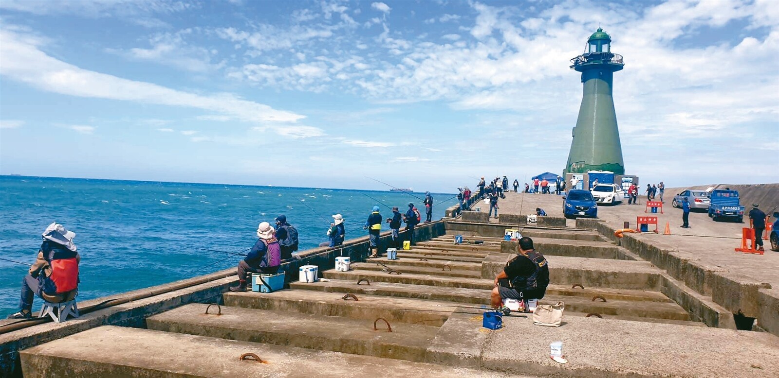 今年國慶焰火在梧棲漁港施放，在地推薦台中港北堤附近海岸空曠，離施放點近，可近距離欣賞。記者游振昇／攝影 