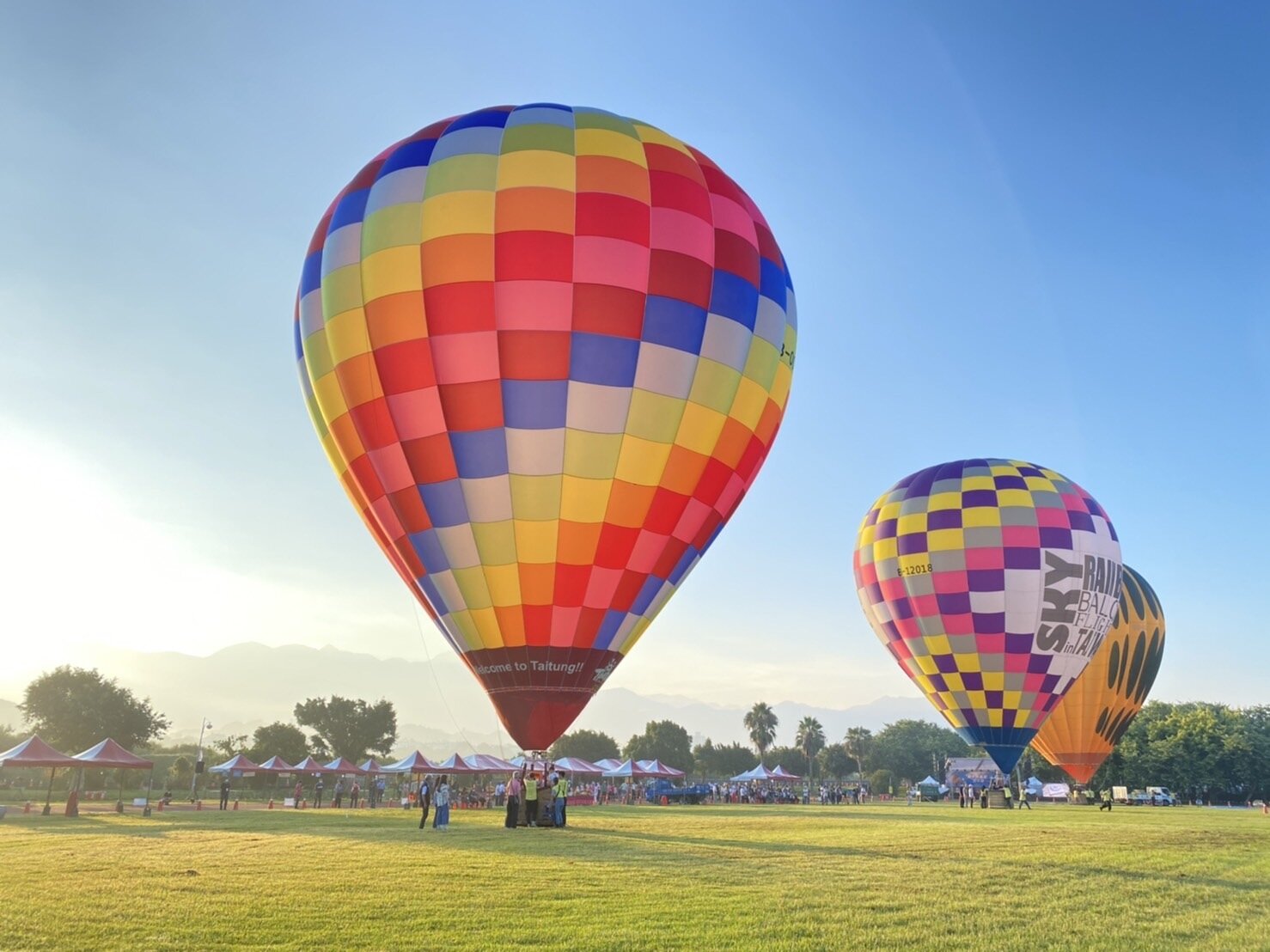 第三屆台中石岡熱氣球嘉年華,拍板9月1日連續3天盛大登場,音樂晚會將嗨翻山城。圖為去年熱氣球升空美景。記者林佩均/攝影