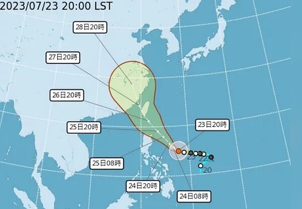 輕颱杜蘇芮今晚轉中颱，最新路徑往南偏。圖／截自中央氣象局
