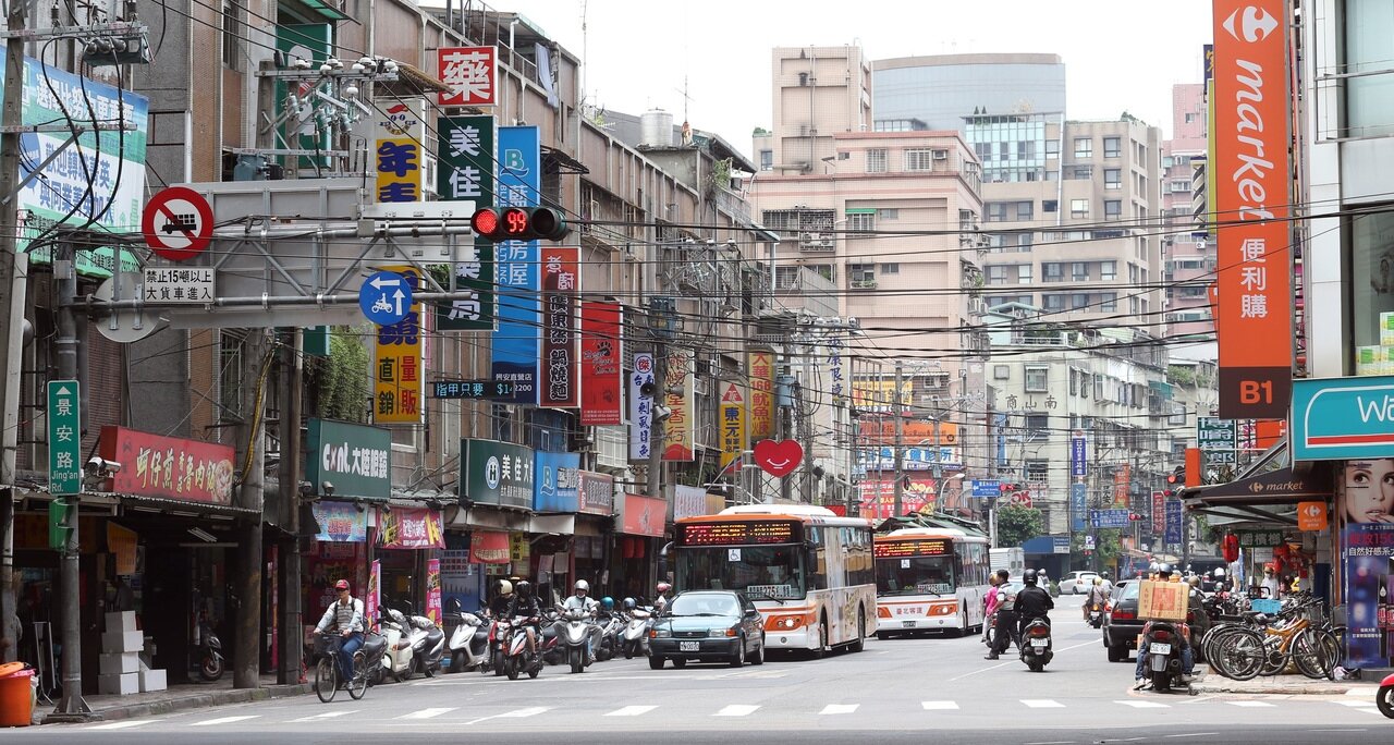 圖為中和捷運景安站景安路街景。聯合報系資料照片/記者陳易辰攝影