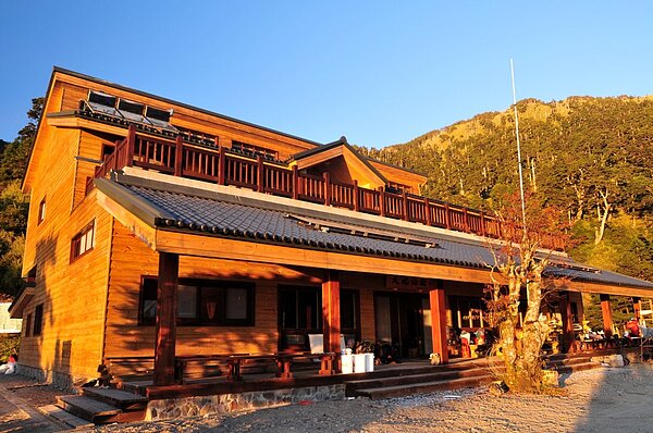 杜蘇芮颱風將襲台,南投林管處轄管「天池山莊」今天中午起暫停開放,已核准住宿山友及旅客可申請退費。圖/聯合報系資料照