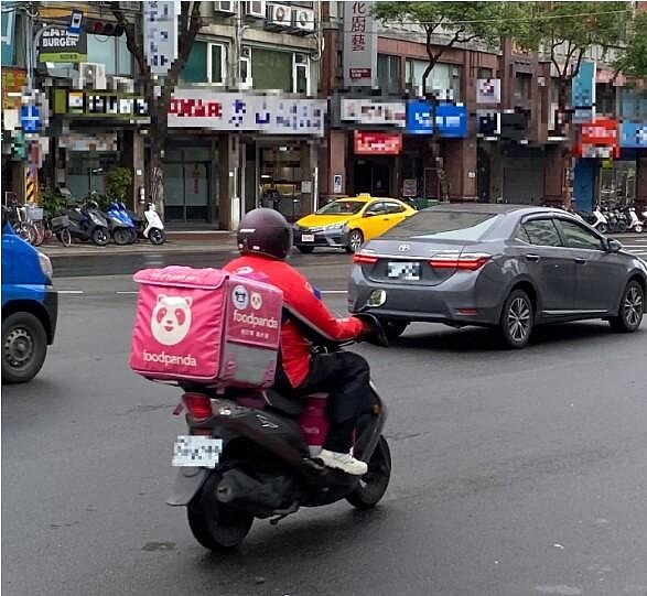 如經地方政府宣布停止上班，外送平台業者應立即停止外送服務。圖／新北市政府勞工局提供