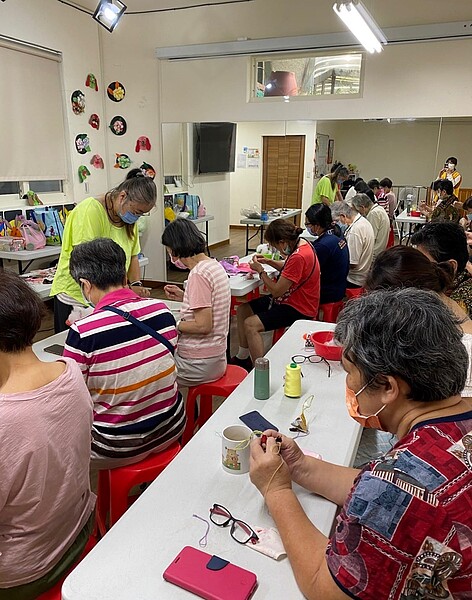 香社里香包DIY活動