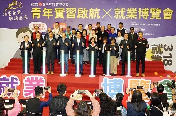 北市今年3月辦號稱全國規模最大,且結合學生實習的「青年實習啟航X就業博覽會」。圖/北市府提供