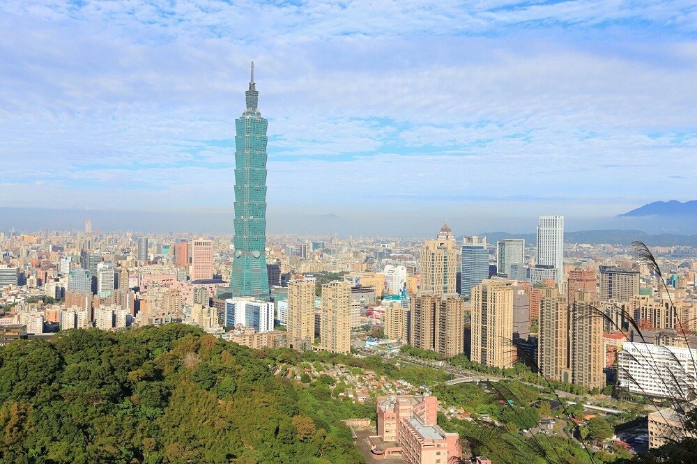房市進入凜冬...專家曝下半年慘況:看不見利多 6月全台建物買賣移轉棟數出爐,合計2023上半年房市交易為13.89萬棟,較去年同期年減18.7%,是自2019年來最低交易紀錄。圖/永慶房產集團提供