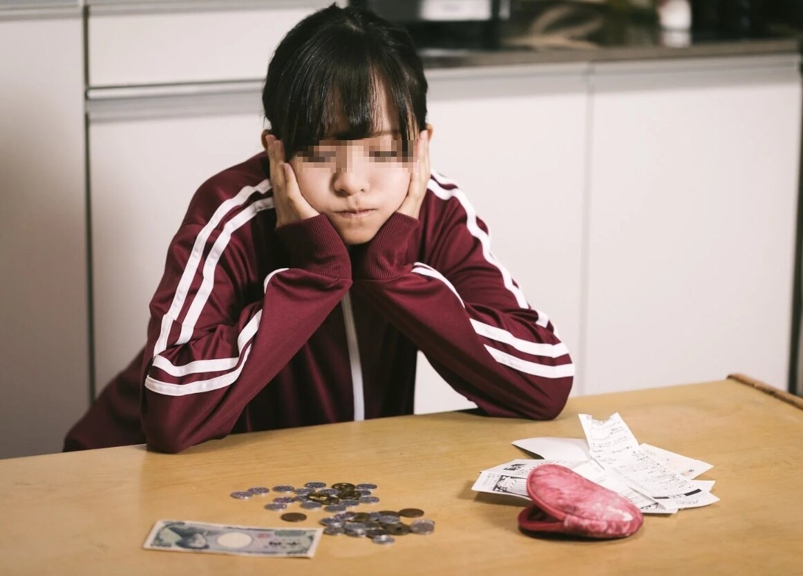 ▼原PO被酸家裡有錢,感到非常莫名其妙。(示意圖/pakutaso)