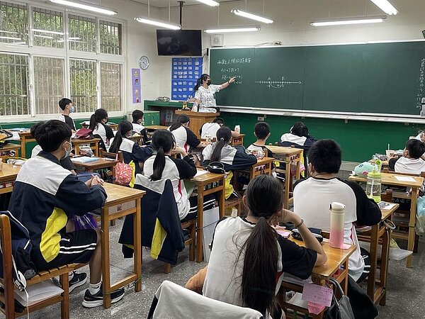 因應移入人口增加，桃園市楊梅區民代呼籲市府超前部署規畫國小擴建，教育局表示，若有設校需求將優先評估以「文小7」用地，作擴建楊光國中小第二校區。圖為示意圖。（桃園市教育局提供／蔡明亘桃園傳真）