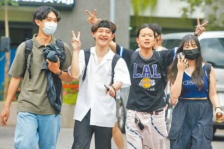 大學入學分科測驗成績出爐,想進台大理工5科至少得有220級分。(本報資料照片)