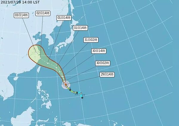 卡努颱風截至今天下午2點以每小時16公里速度向北北西進行。圖／氣象局提供
