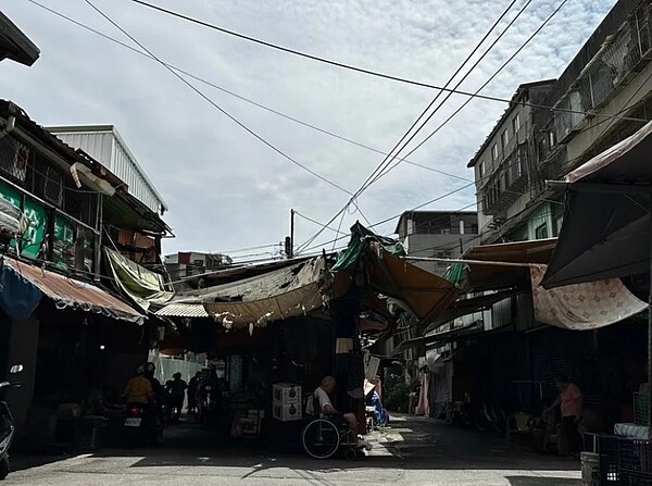 新北永和的大陳地區都更案持續引發關注,大陳更新單元三目前多為老舊房子。圖/新北都更處提供