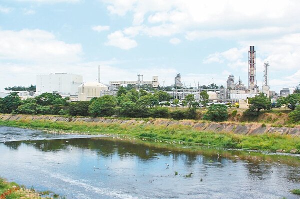 全球知名鈦白粉公司科慕在台灣的桃園觀音廠將於8月1日關廠,桃園勞動局今天勞資調解會議。本報資料照片