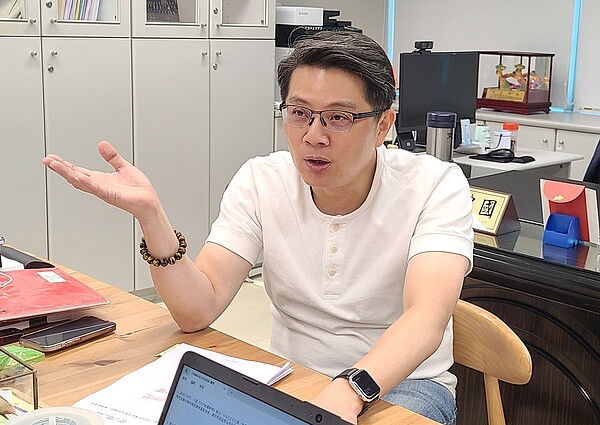 獨家/建案「越高調」、查越兇!新北地政局長汪禮國:實名檢舉炒房 防同業間陷害 新北地政局長汪禮國指出,持續嚴密監管新北房地產秩序,「越高調的建案,我們查越兇」,另外檢舉炒房部分,實名制及提供較詳細事證是必要的,以免產生同業間陷害或胡亂檢舉的亂象。圖/新北地政局提供
