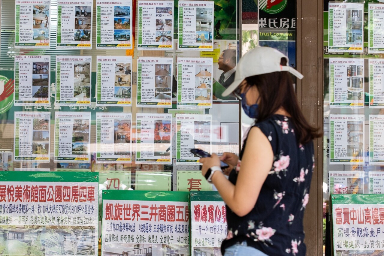 囤房稅及房價相關示意圖。 記者季相儒／攝影