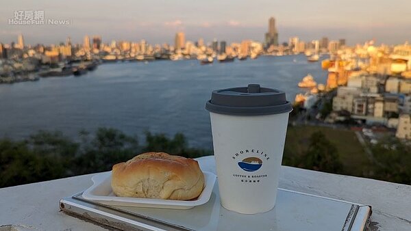 海岸線咖啡高雄燈塔店05