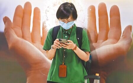 本土新冠肺炎疫情持續下降。(本報資料照片)