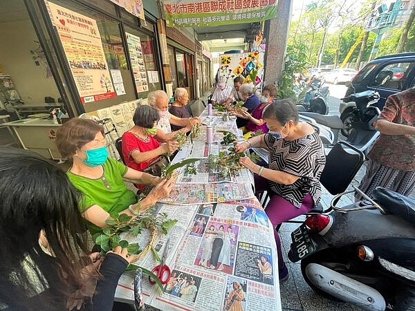 聯成里　李翠華理事長　91樂活課程